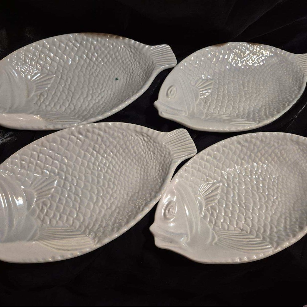 Ceramic Fish-Shaped Serving Platter - White